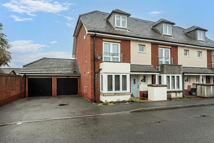 4 Bedroom End Of Terrace House For Sale In Winter Walk, Whitchurch, Bristol, BS14
