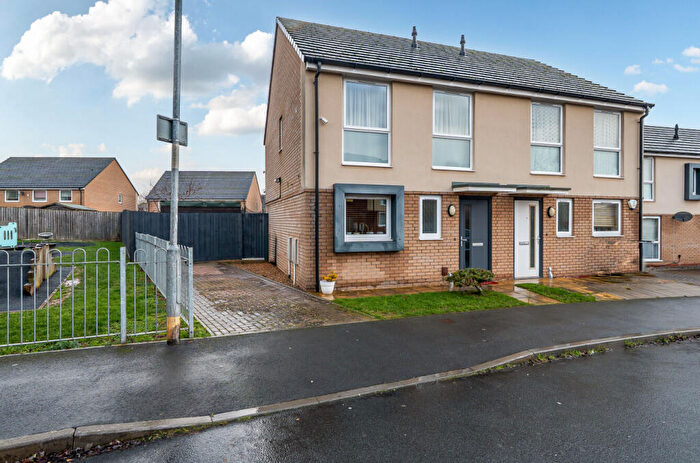 3 Bedroom Semi Detached House For Sale In Woodward Avenue, Hereford, HR2