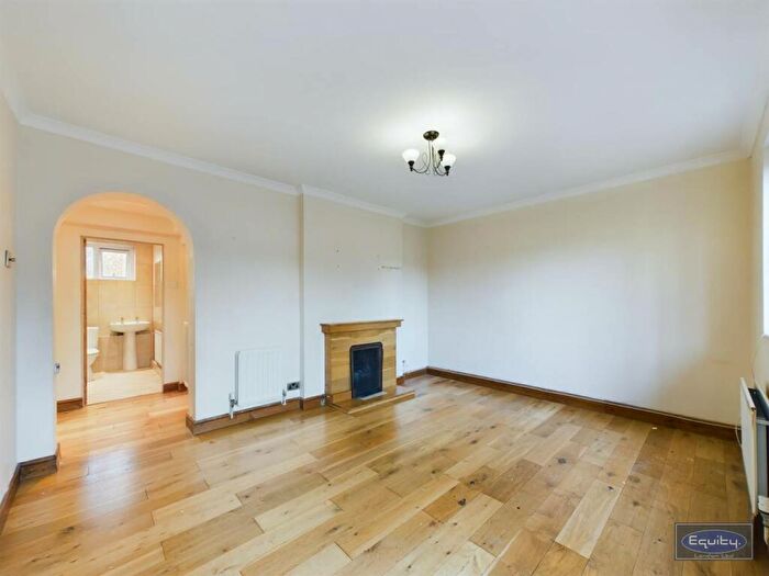 3 Bedroom Flat To Rent In John Newton Court, Welling, Kent, DA16