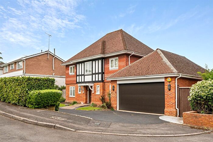 6 Bedroom Property For Sale In Ash Close, Stanmore, HA7