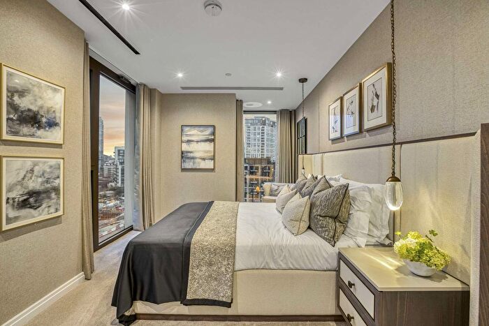 2 Bedroom Flat For Sale In Michael Road, London, SW6