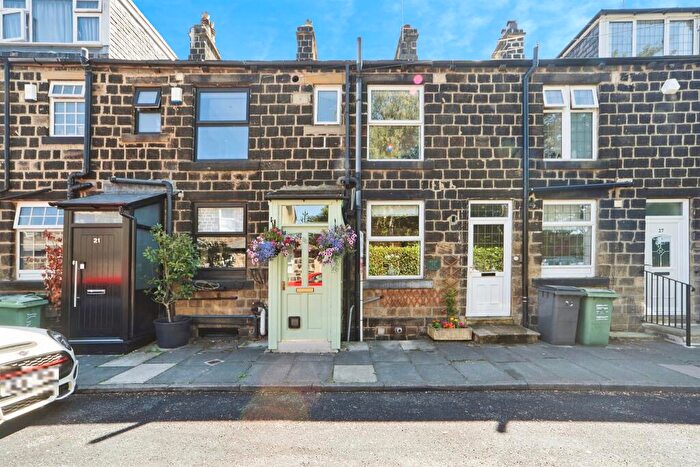 3 Bedroom Terraced House For Sale In West View, Yeadon, Leeds, LS19