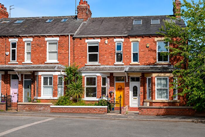 3 Bedroom Terraced House For Sale In Lindley Street, York, YO24