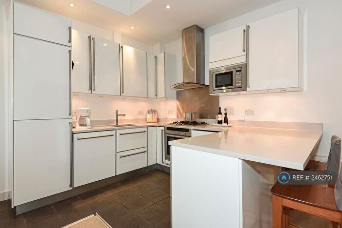 2 Bedroom Flat To Rent In Ferncroft Avenue, London, NW3
