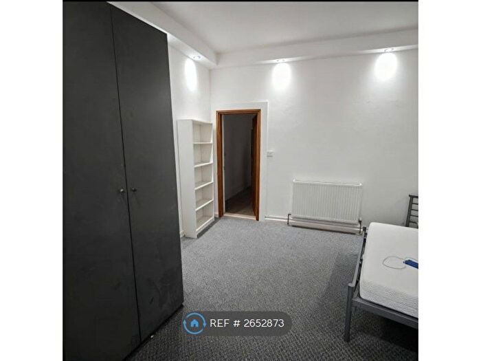 2 Bedroom Semi-Detached House To Rent In Uplands, Swansea, SA2