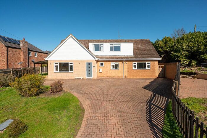 5 Bedroom Detached House For Sale In Mill Road, Sharnbrook, MK44
