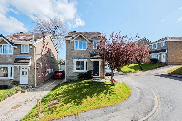 3 Bedroom Detached House For Sale In Woodhall Court, Calverley, Pudsey, West Yorkshire, LS28