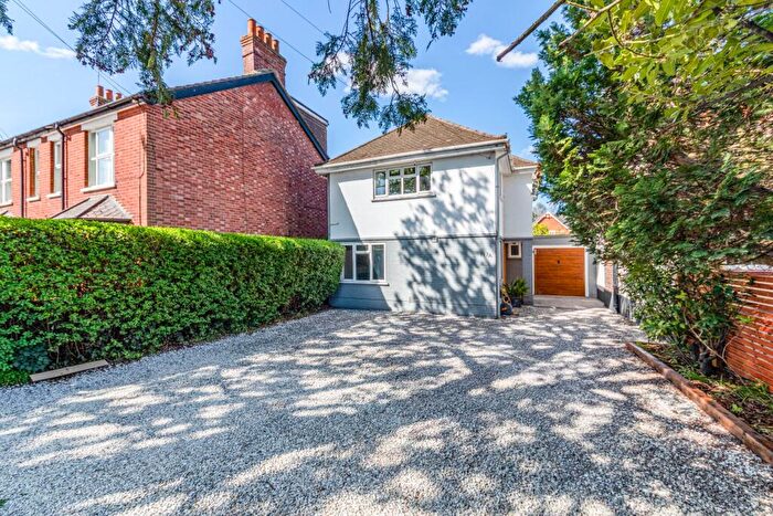 3 Bedroom Detached House For Sale In New Haw Road, New Haw, Surrey, KT15