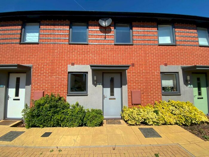 2 Bedroom House To Rent In Tithebarn, Exeter, EX1