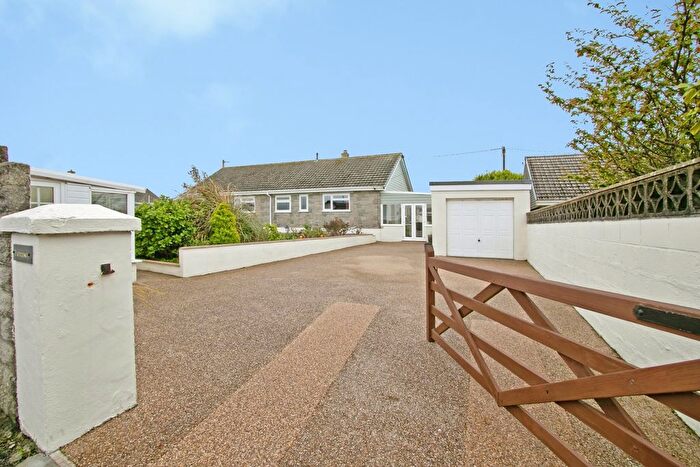 4 Bedroom Bungalow For Sale In Highfield Road, Mount Hawke, Truro, Cornwall, TR4