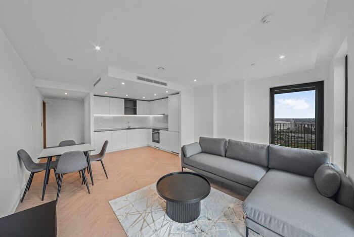 1 Bedroom Apartment To Rent In One Thames Quay, Marsh Wall, E14