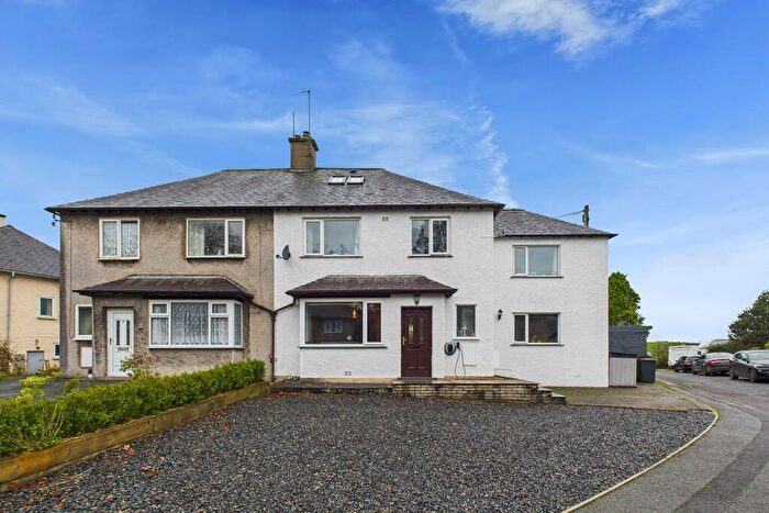 4 Bedroom Semi-Detached House For Sale In Warwick Drive, Endmoor, LA8