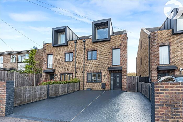 3 Bedroom Semi-Detached House For Sale In Knockhall Chase, Greenhithe, Kent, DA9