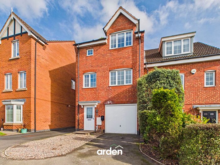 4 Bedroom Semi Detached House For Sale In Marlgrove Court, Marlbrook, B61