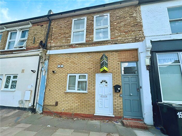 Studio To Rent In Stanley Road, Teddington, TW11