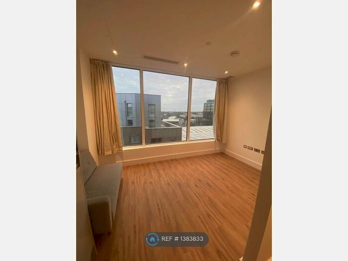 Studio To Rent In West Gate, London, W5