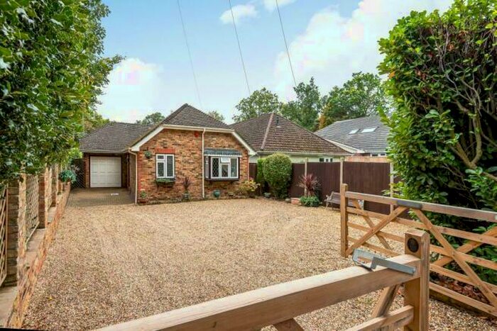 2 Bedroom Bungalow To Rent In Lightwater, GU18