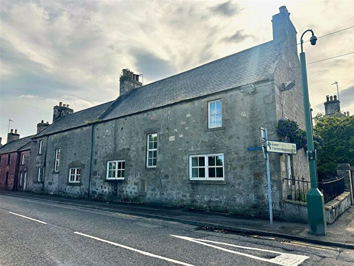 4 Bedroom End Terrace House For Sale In View Place, Tain, IV19