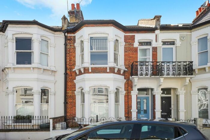 2 Bedroom Maisonette To Rent In Hartismere Road, London, SW6