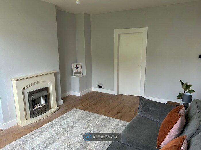 3 Bedroom Flat To Rent In Girdleness Road, Aberdeen, AB11