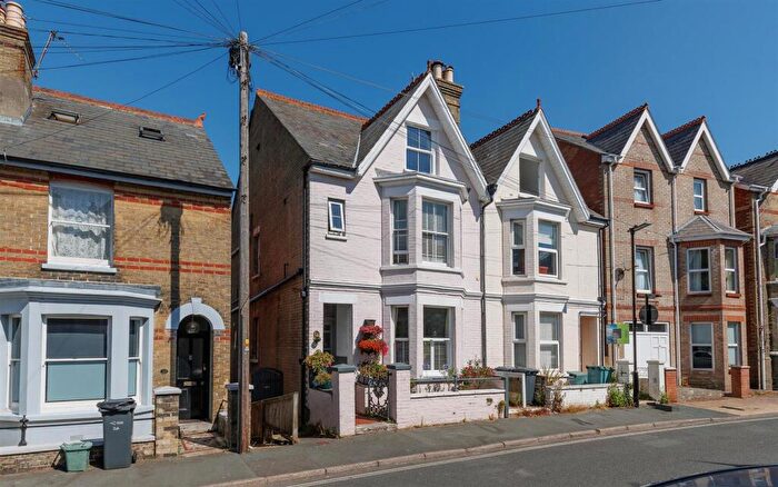 5 Bedroom Town House For Sale In Period Property With Self Contained Annexe/Floor - Beckford Road, Cowes, PO31
