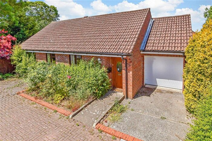 3 Bedroom Detached Bungalow For Sale In Copperfields, Lydd, Romney Marsh, Kent, TN29