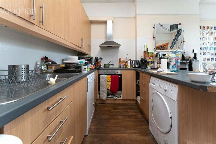 6 Bedroom Semi-Detached House To Rent In Wellington Road, Brighton, East Sussex, BN2