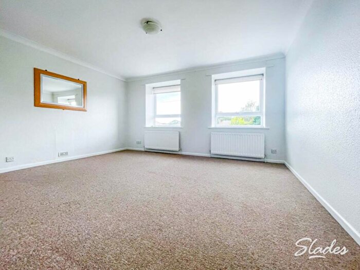 2 Bedroom Flat To Rent In Fairmile Road, , Christchurch, BH23