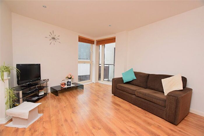 1 Bedroom Flat To Rent In Bedford Street, Princesshay, Exeter, EX1