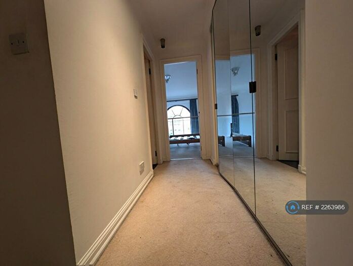1 Bedroom Flat To Rent In Lynedoch Street, Glasgow, G3