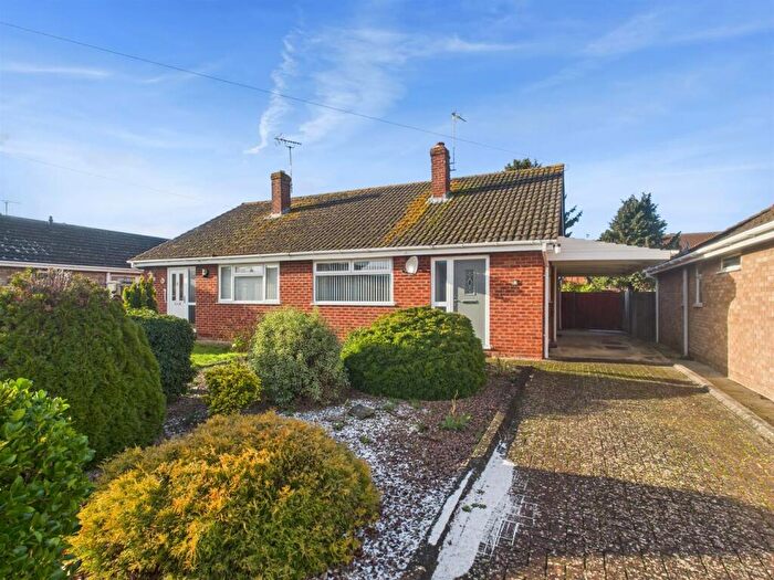 2 Bedroom Semi-Detached Bungalow For Sale In Montfort Road, Longlevens, Gloucester, GL2
