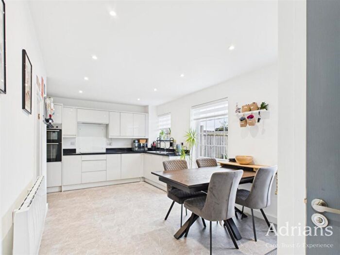 3 Bedroom House For Sale In Galleywood Road, Chelmsford, CM2