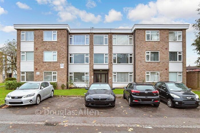 2 Bedroom Flat For Sale In Ferguson Court, Gidea Park, Essex, RM2