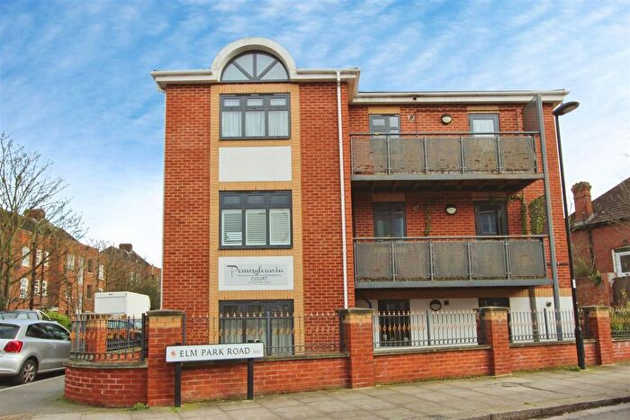 2 Bedroom Flat For Sale In Pennsylvania Court, Elm Park Road, London, N21