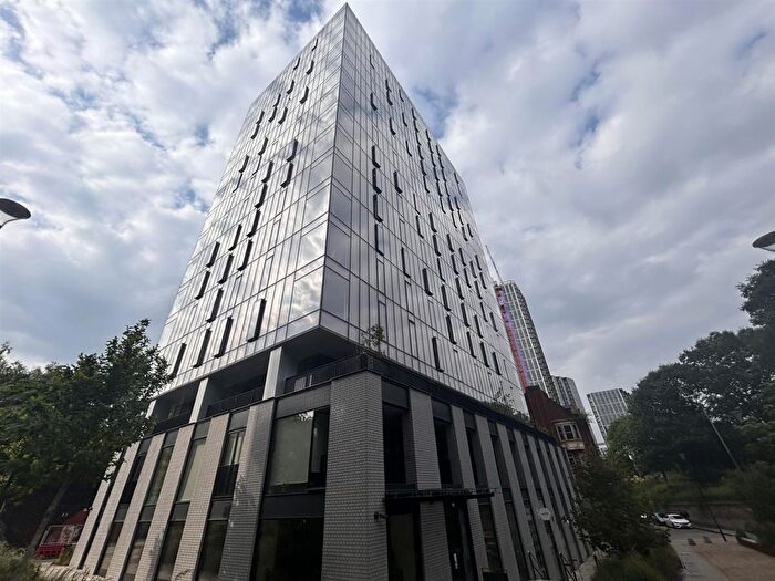 2 Bedroom Flat For Sale In Meadowside, Aspin Lane, Manchester, M4