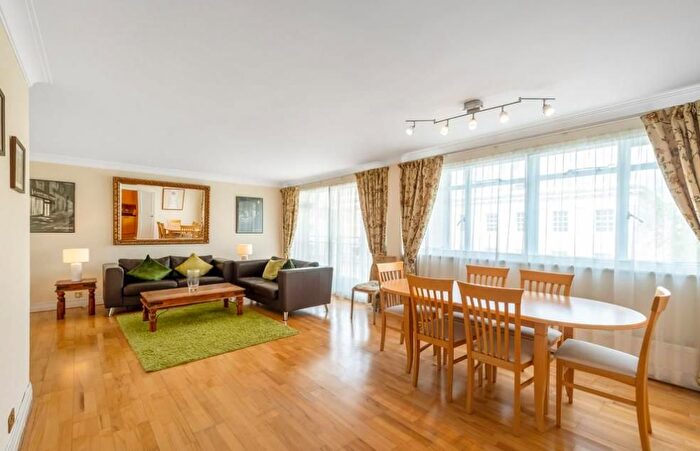 2 Bedroom Flat To Rent In Admiral Walk, Westbourne Park, London, W9