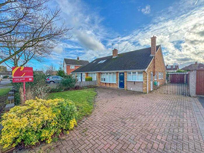 3 Bedroom Semi-Detached Bungalow For Sale In Winchester Avenue, Nuneaton, CV10