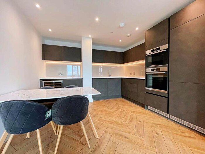 2 Bedroom Apartment To Rent In Victoria Residence, Silvercroft Street, Manchester, M15