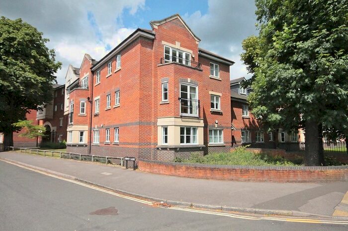 2 Bedroom Flat To Rent In Osney Lane, Oxford, OX1
