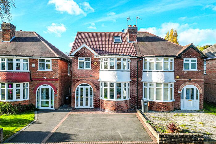 3 Bedroom Semi Detached House For Sale In Stonor Road, Hall Green, B28