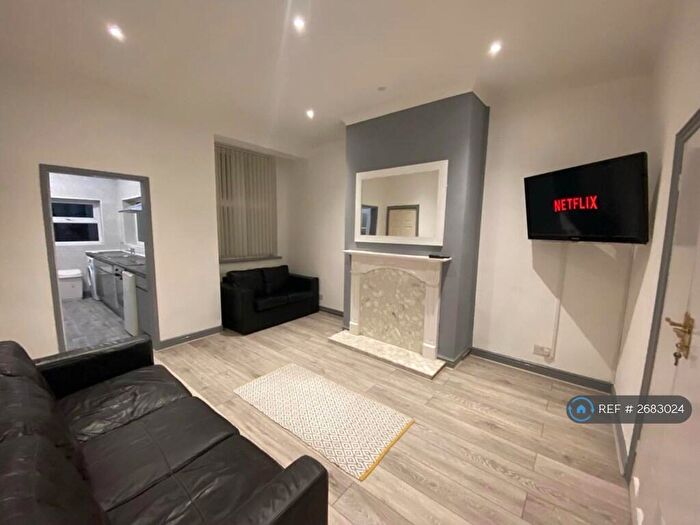 4 Bedroom Semi-Detached House To Rent In Burscough Street, Ormskirk, L39