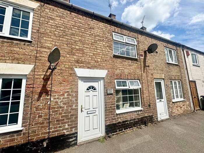 2 Bedroom Terraced House For Sale In Newmarket, Louth, LN11