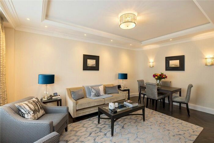 2 Bedroom Flat To Rent In Park Lane, London, W1K