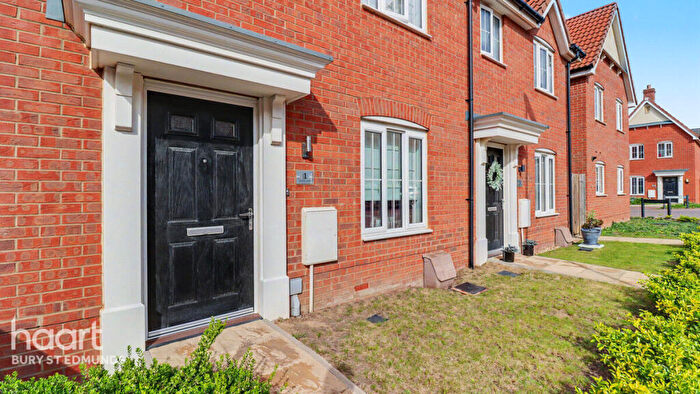 3 Bedroom Semi Detached House For Sale In Whorton Avenue, Bury St Edmunds, IP32