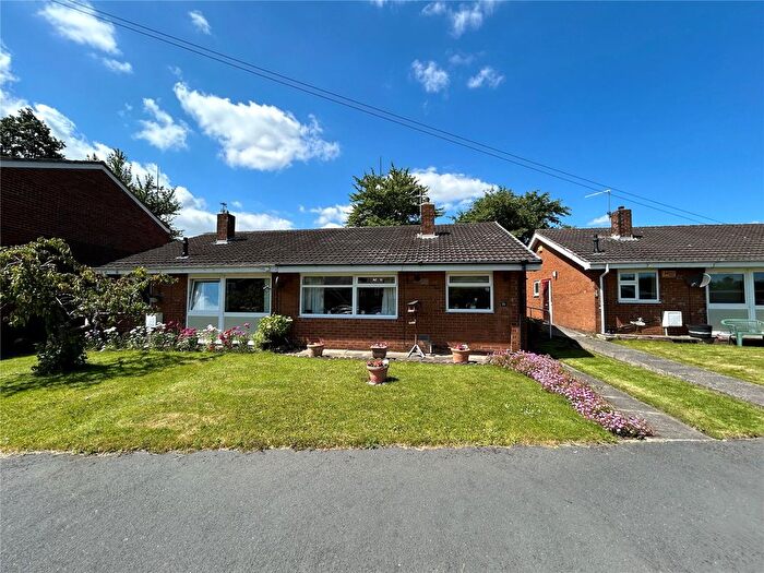 2 Bedroom Bungalow For Sale In Poplar Drive, Normanton, West Yorkshire, WF6