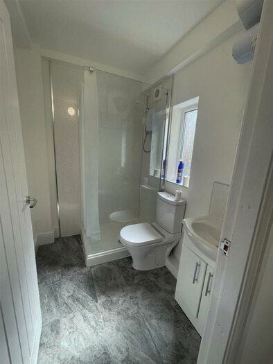 1 Bedroom Flat To Rent In Thompson Street, Burnley, BB12