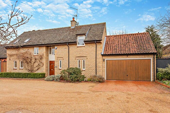 4 Bedroom House For Sale In Rectory Farm Court, Elton, Peterborough, PE8