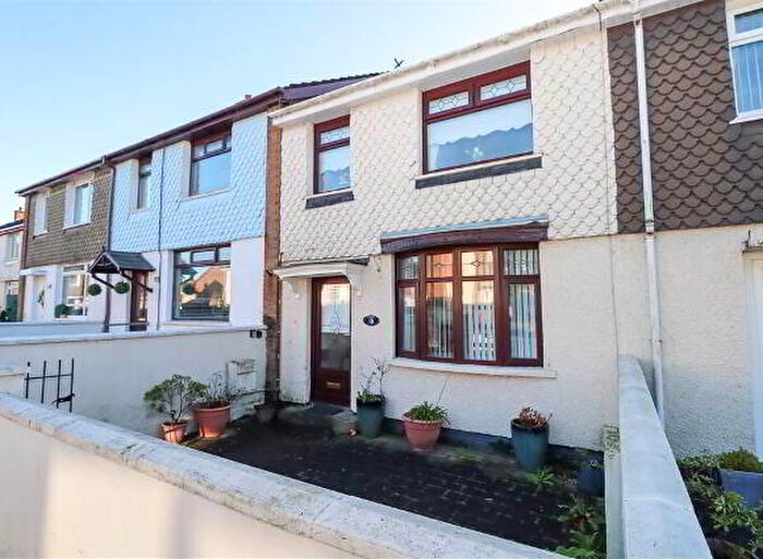 3 Bedroom Terrace House For Sale In Dunoon Park, Belfast, BT16