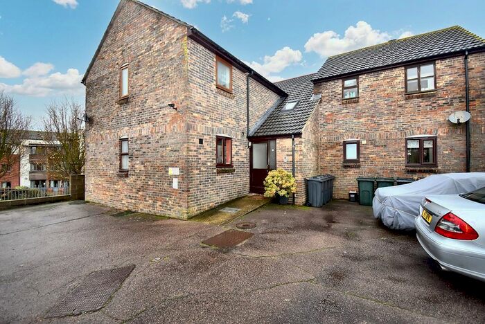 1 Bedroom Flat To Rent In Norwood Gardens, Ashford, TN23