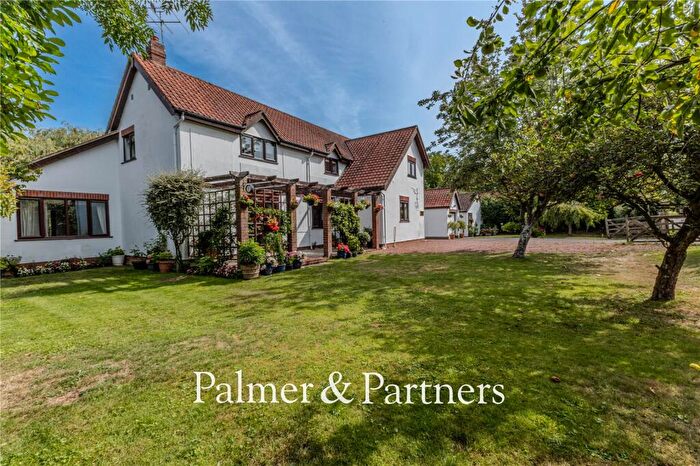 4 Bedroom Detached House For Sale In Low Road, Great Glemham, Saxmundham, Suffolk, IP17